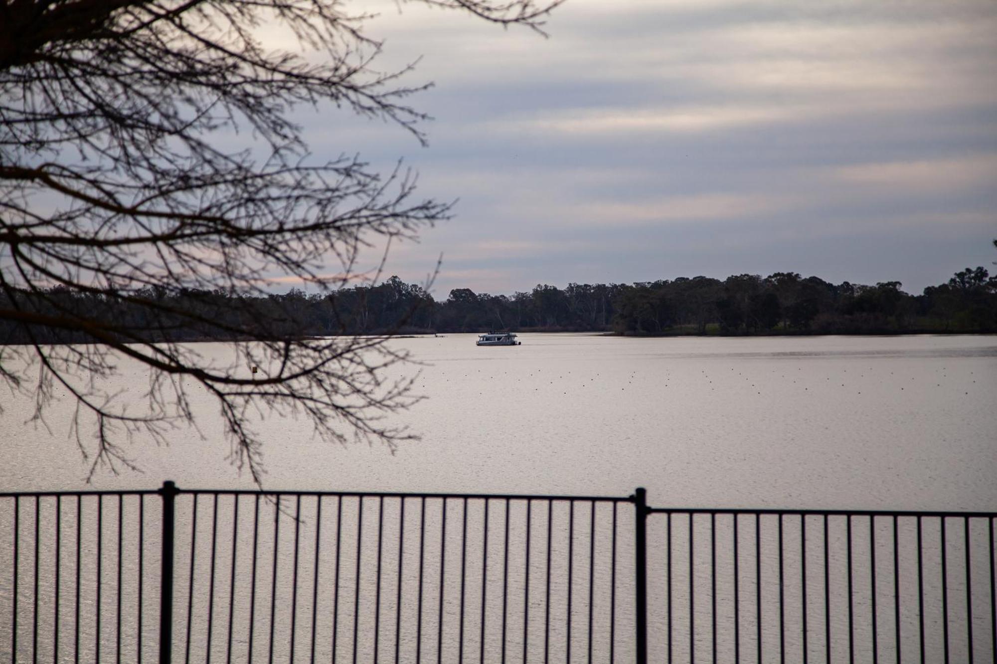 Nagambie Waterfront Motel Luaran gambar